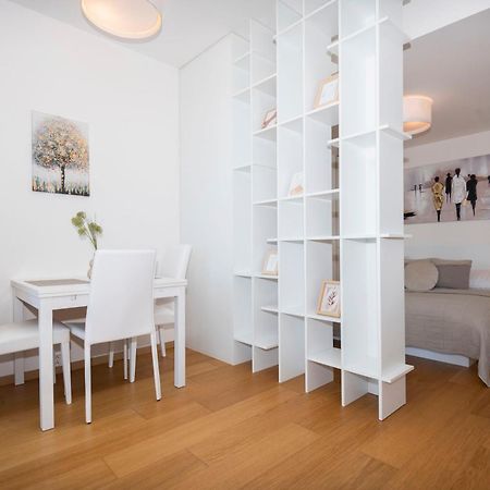 Luxury 1Bdrm On The 28Th Floor Apartment Bratislava Exterior photo