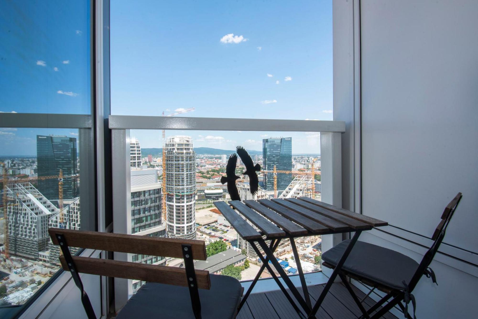 Luxury 1Bdrm On The 28Th Floor Apartment Bratislava Exterior photo