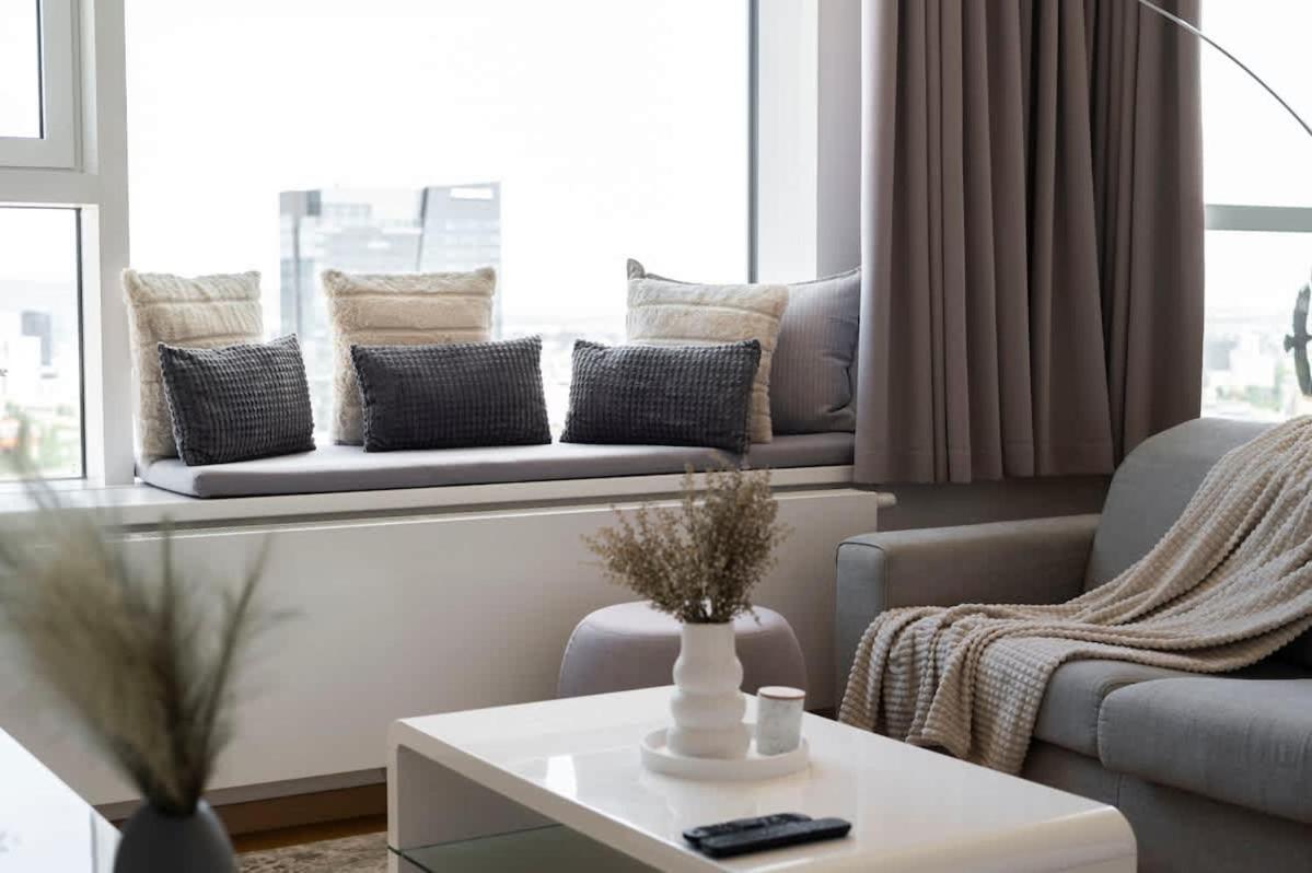 Luxury 1Bdrm On The 28Th Floor Apartment Bratislava Exterior photo